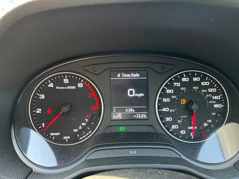 Audi Q2 35 Tfsi S Line S Tronic KR69FGE Grey #5