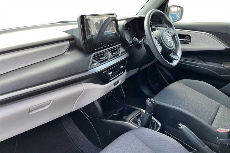 Suzuki Swift 1.2 Mild Hybrid Ultra Allgrip White #2