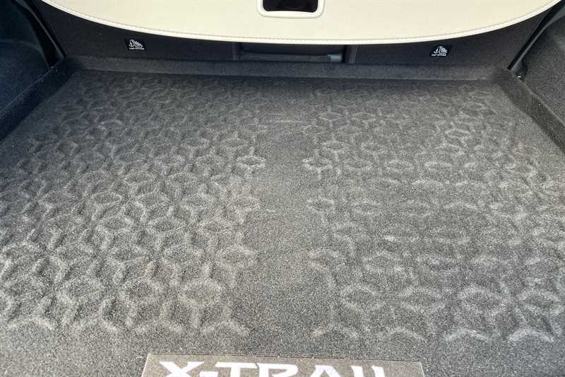 Nissan X-Trail Tekna Grey #21