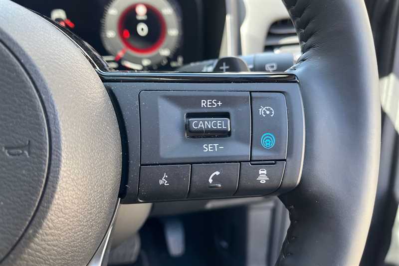 Nissan X-Trail Tekna Grey #27