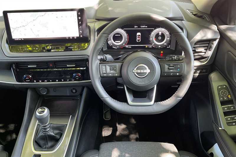 Nissan Qashqai 1.3 Dig-t Mh N-connecta MD26YRF Black #5