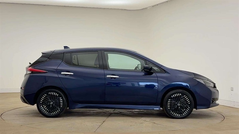 Nissan Leaf 110Kw N-connecta 39Kwh Blue #4