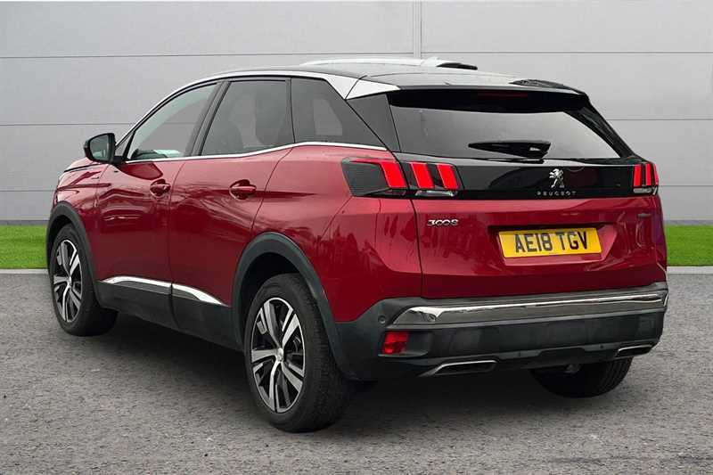 Peugeot 3008 1.2 Puretech Gt Line Red #2
