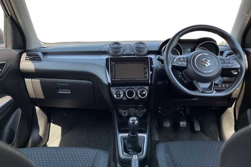 Suzuki Swift 1.2 Dualjet 83 12V Hybrid Sz5 Allgrip White #4