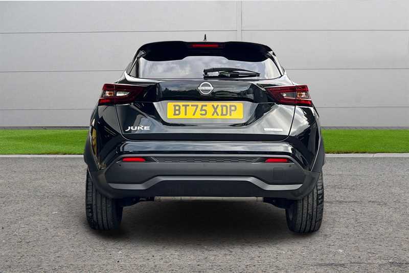 Nissan Juke 1.6 Hybrid Tekna Black #4