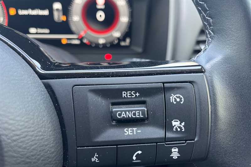 Nissan Qashqai 1.3 Dig-t Mh N-connecta PL72WWE Black #5
