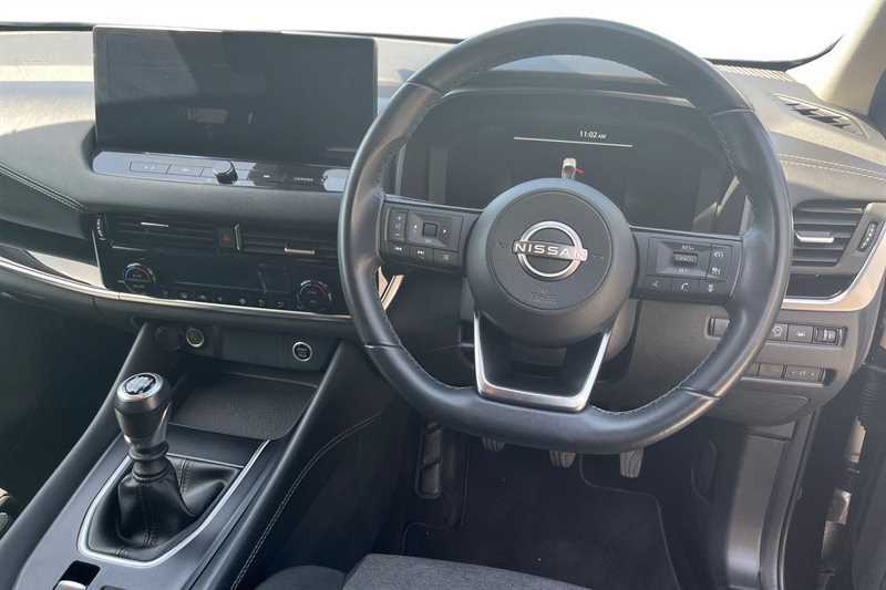 Nissan Qashqai 1.3 Dig-t Mh N-connecta PL72WWE Black #4