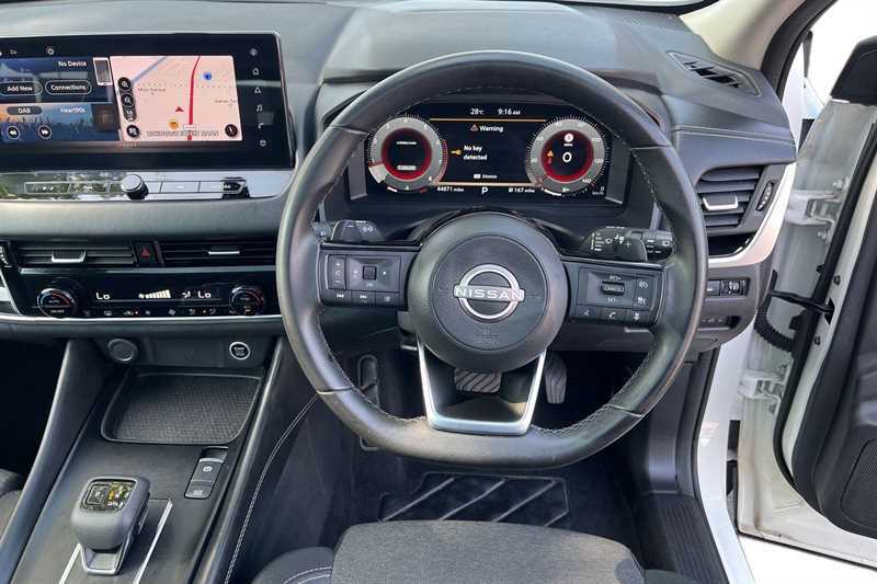 Nissan Qashqai 1.3 Dig-t Mh 158 N-connecta Xtronic DN24AOW White #5