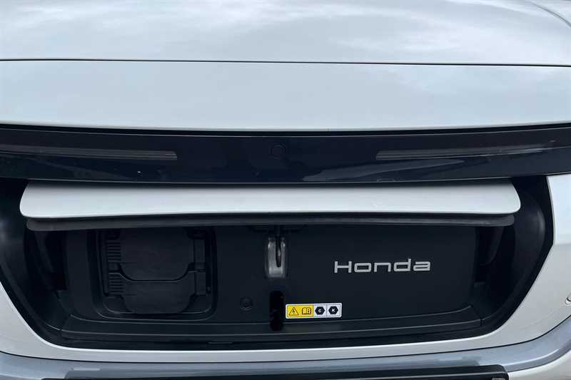 Honda e:Ny1 Advance White #35