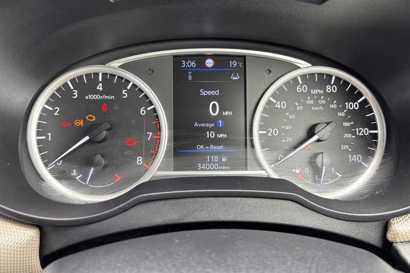 Nissan Micra 1.0 Dig-t 117 Acenta Black #3