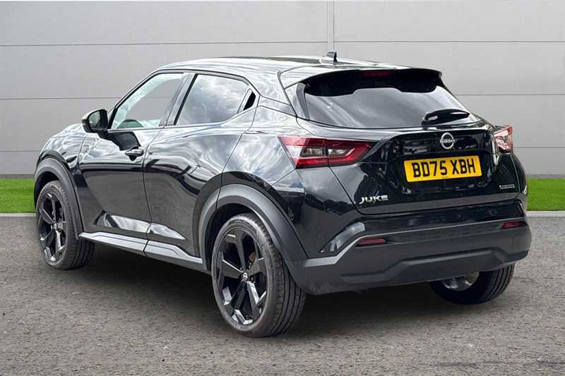 Nissan Juke 1.6 Hybrid Tekna BD75XBH Black #2