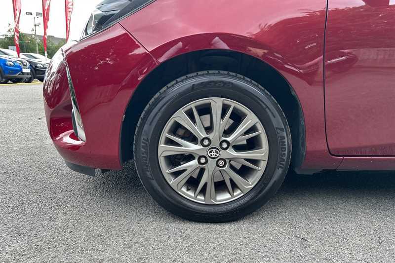 Toyota Yaris 1.5 Vvt-i Icon Red #6