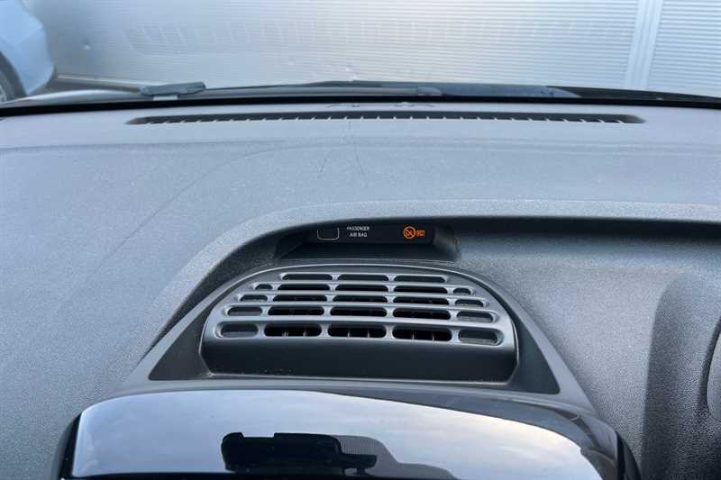 Toyota Aygo 1L X-play White #45