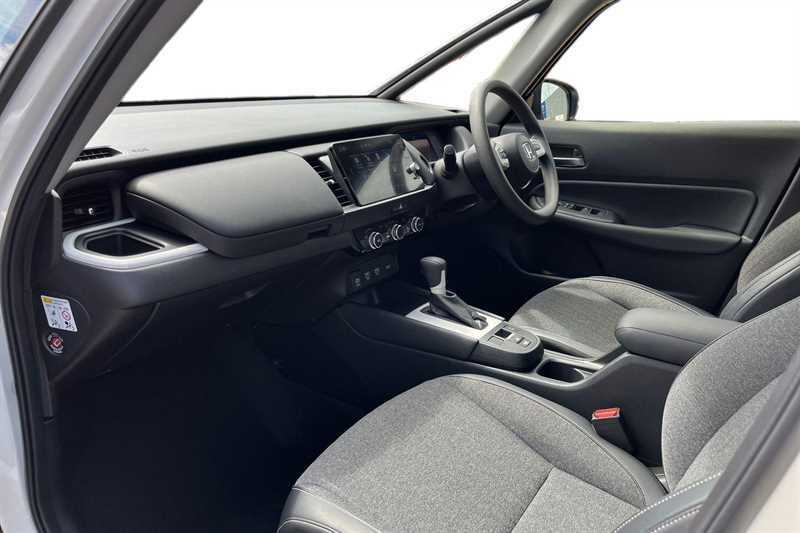 Honda Jazz 1.5 I-mmd Hybrid Sr Ecvt White #2