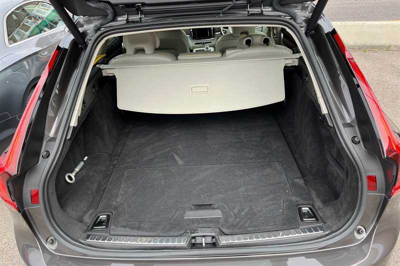 Volvo V90 Momentum, B4 Mild Hybrid  #20