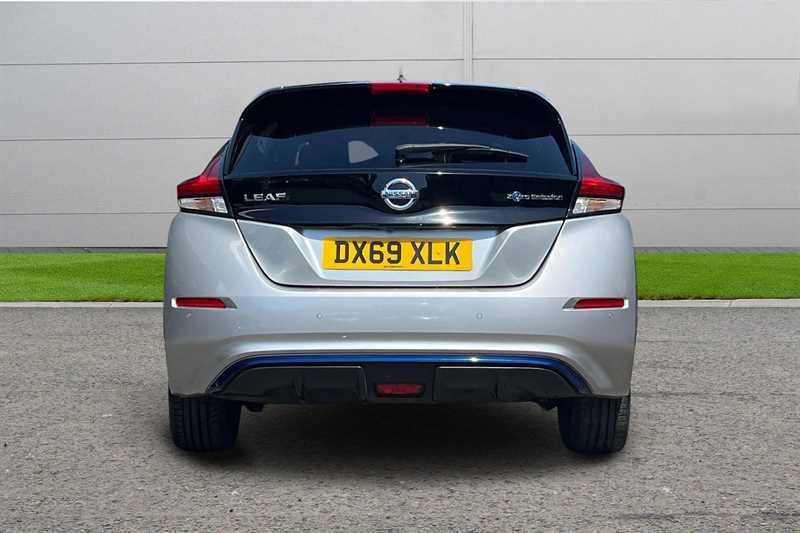 Nissan Leaf 110Kw Tekna 40Kwh Silver #4