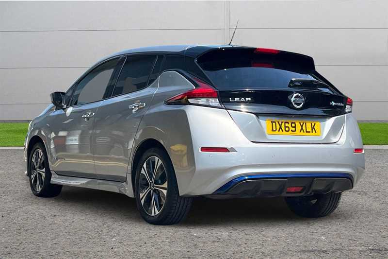 Nissan Leaf 110Kw Tekna 40Kwh Silver #2