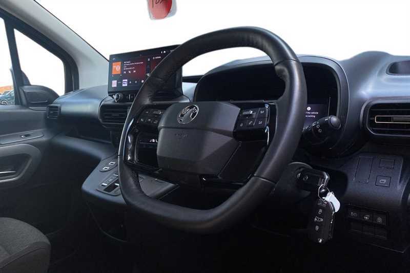 Vauxhall Combo-e Life Prime White #8