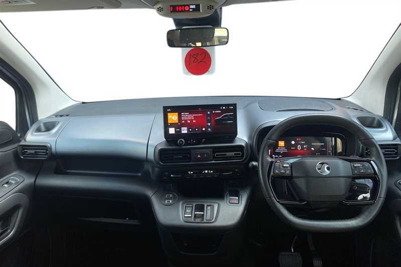 Vauxhall Combo-e Life Prime White #9