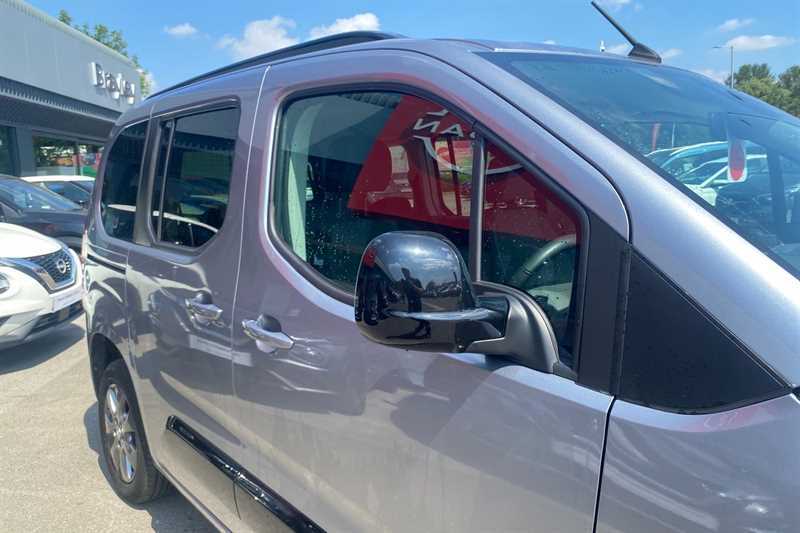 Vauxhall Combo-e Life Prime White #45