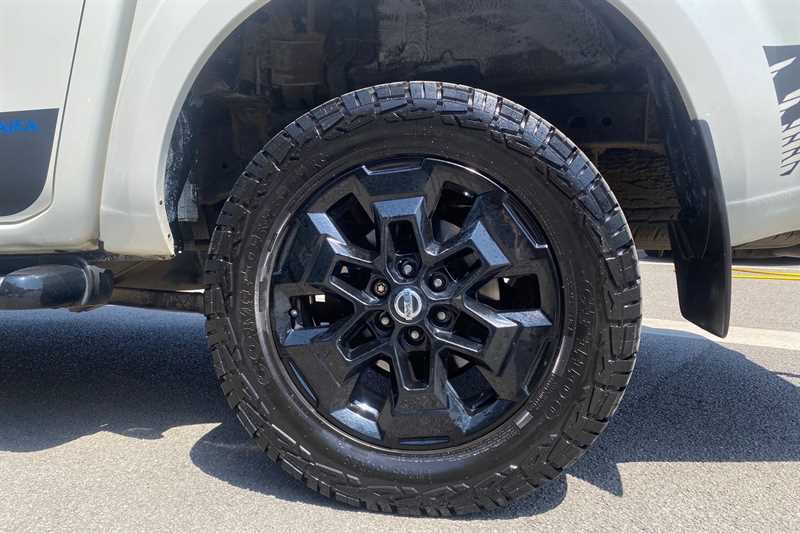 Nissan Navara 1.8 I-vtec Si White #6
