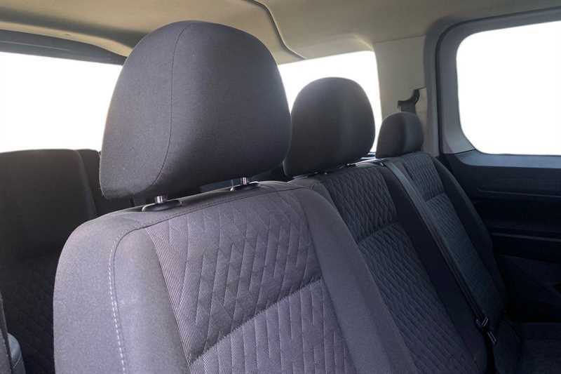 Volkswagen Caddy Maxi Life 2.0L Dsg  #18