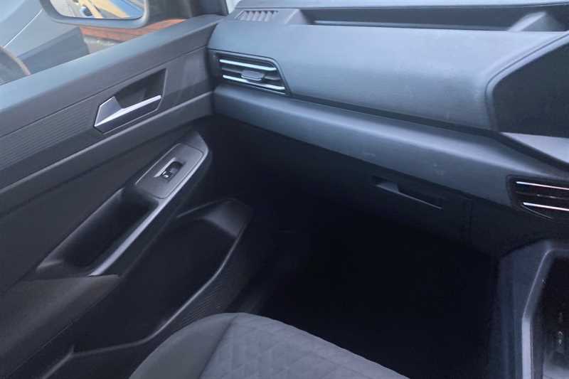 Volkswagen Caddy Maxi Life 2.0L Dsg  #37