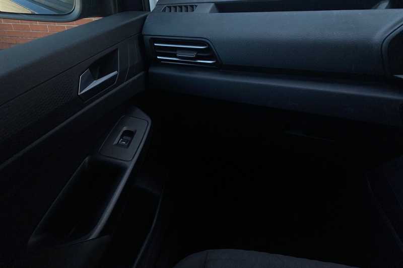 Volkswagen Caddy Maxi Life 2.0L Dsg  #38
