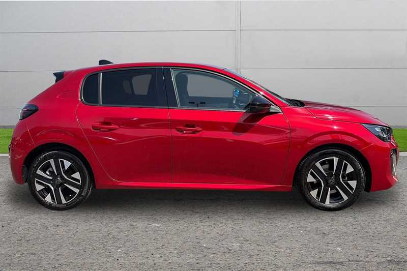 Peugeot 208 1.2 Puretech 100 Allure Red #3