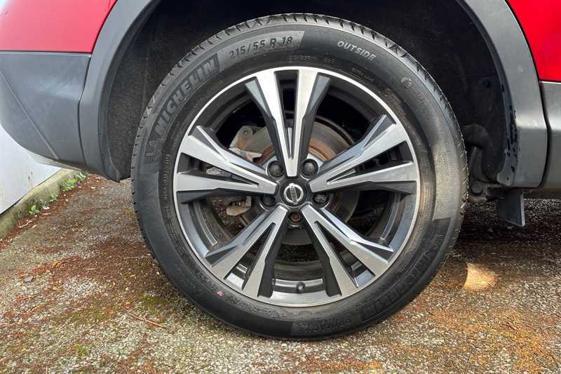 Nissan Qashqai 1.3 Dig-t 160 157 N-connecta Dct Glass Roof Red #6