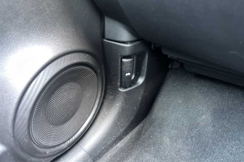 Nissan Juke 1.0 Dig-t 114 N-connecta Dct DE26GXW Silver #29