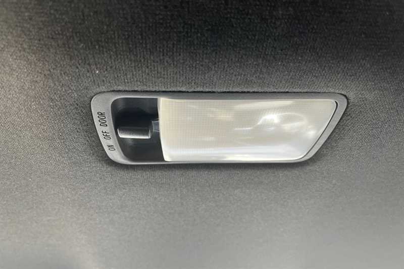 Nissan Juke 1.0 Dig-t 114 N-connecta Dct DE26GXW Silver #33