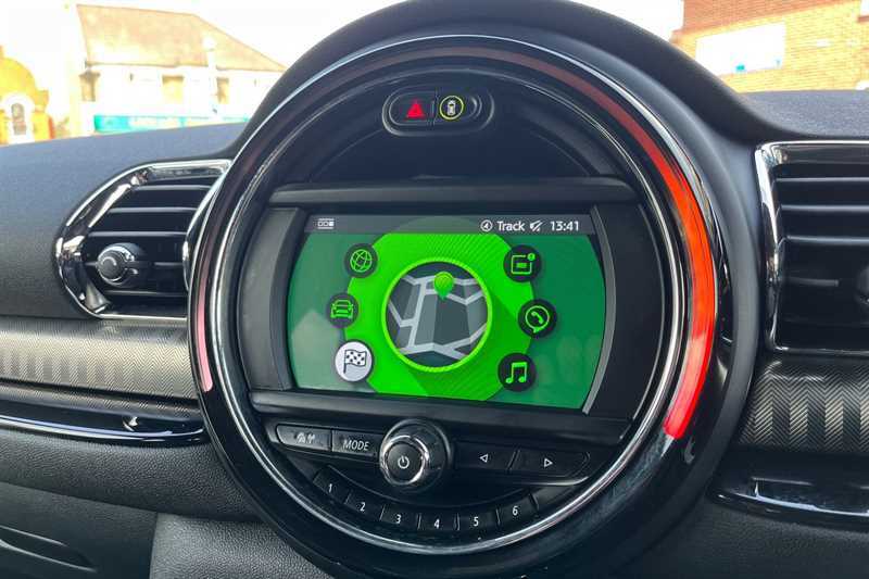 Mini Clubman 2.0 Cooper S Exclusive 6Dr Red #14