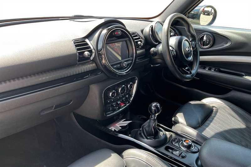 Mini Clubman 2.0 Cooper S Exclusive 6Dr White #2