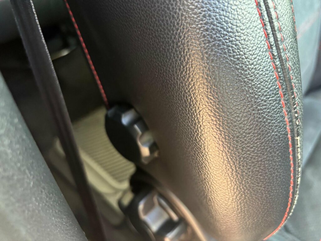 Ford S-Max Titanium Black #56