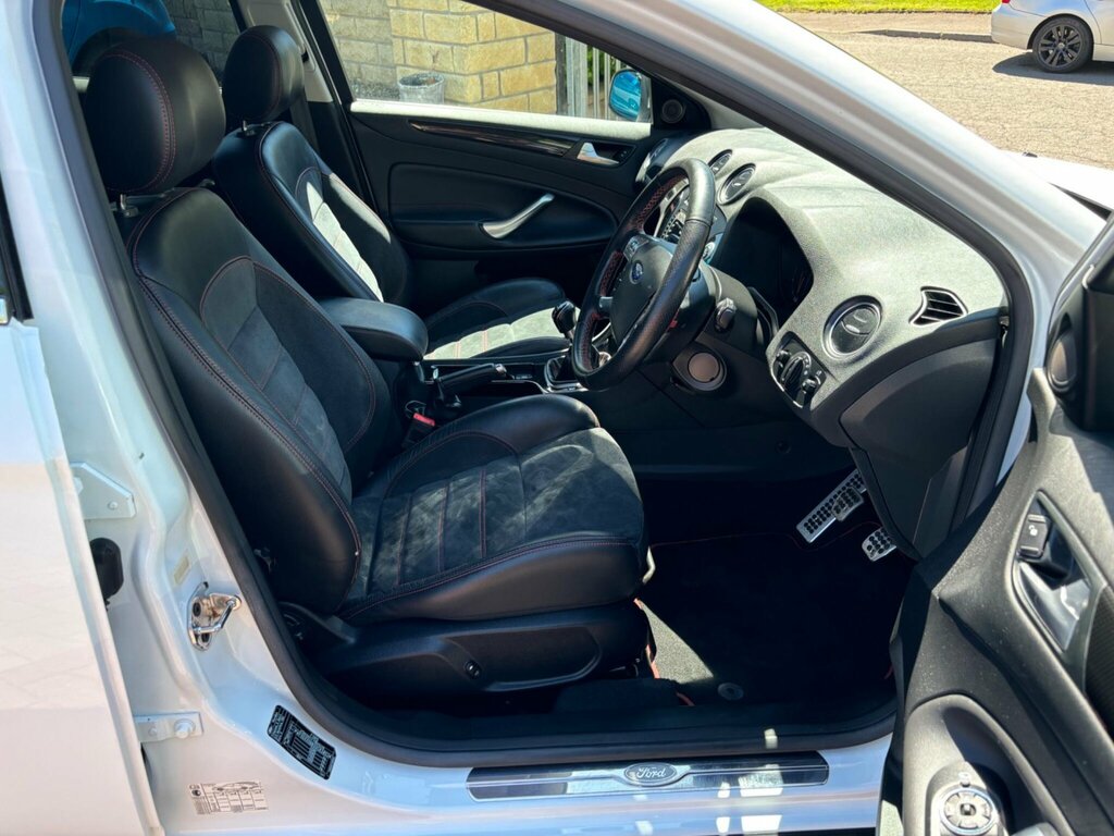 Ford Mondeo  Brown #18