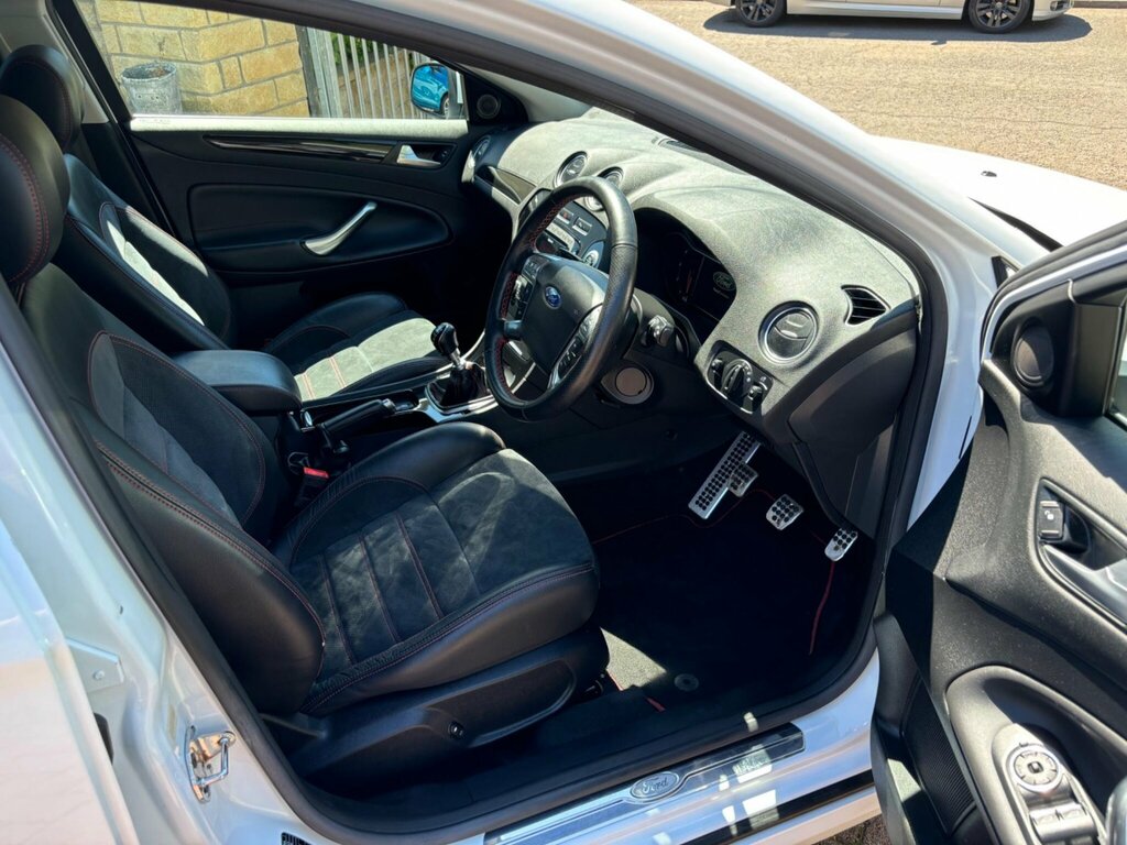 Ford Mondeo  Brown #17