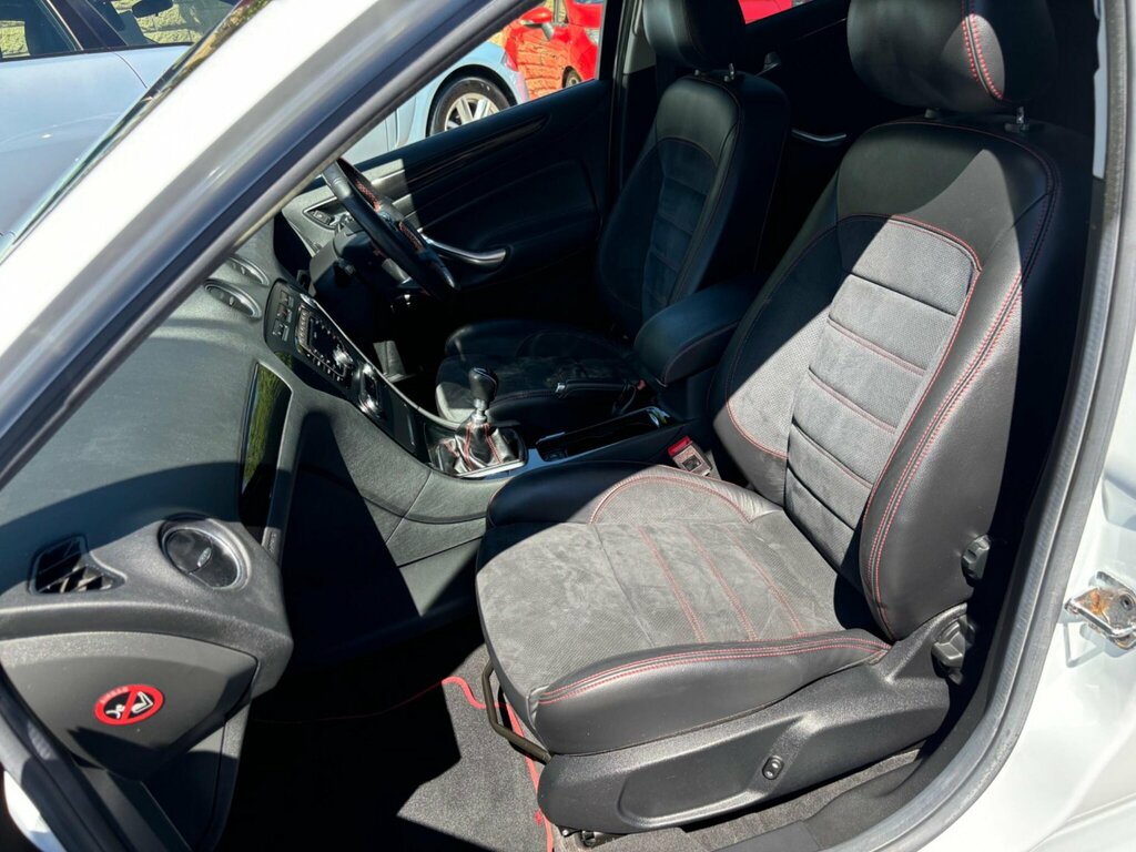 Ford Mondeo  Brown #22