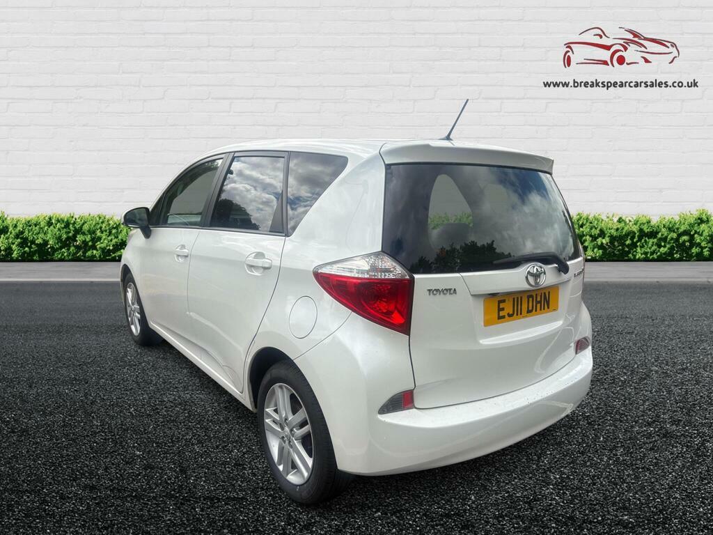 Toyota Verso 1.3 Vvt-i T Spirit Hatchback White #4
