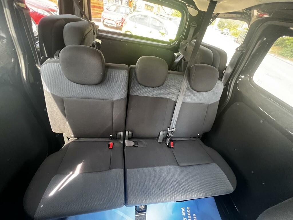 Nissan NV200 Acenta Van White #25