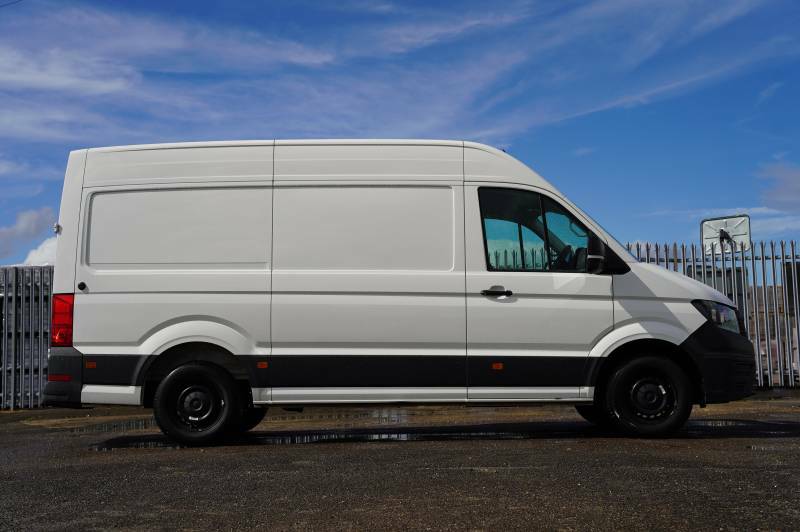 Volkswagen Crafter Cr35 Tdi 140Ps High Roof Van Commerce Plus Mwb HY75OWW White #4