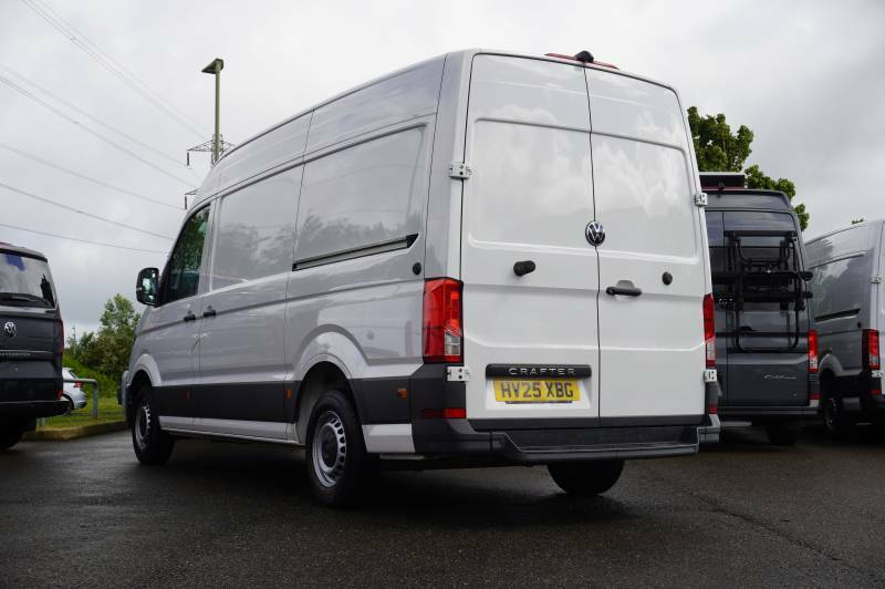 Volkswagen Crafter Cr35 Tdi 140Ps High Roof Van Commerce Plus Mwb HV25XBG White #3