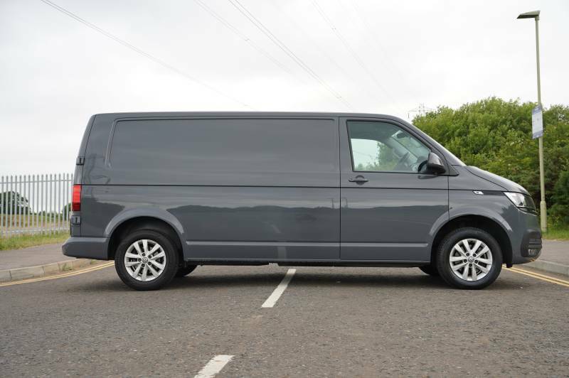 Volkswagen Transporter T28 Tdi 150 Van Dsg Highline Lwb - 2024 24 RF24SHZ Grey #4