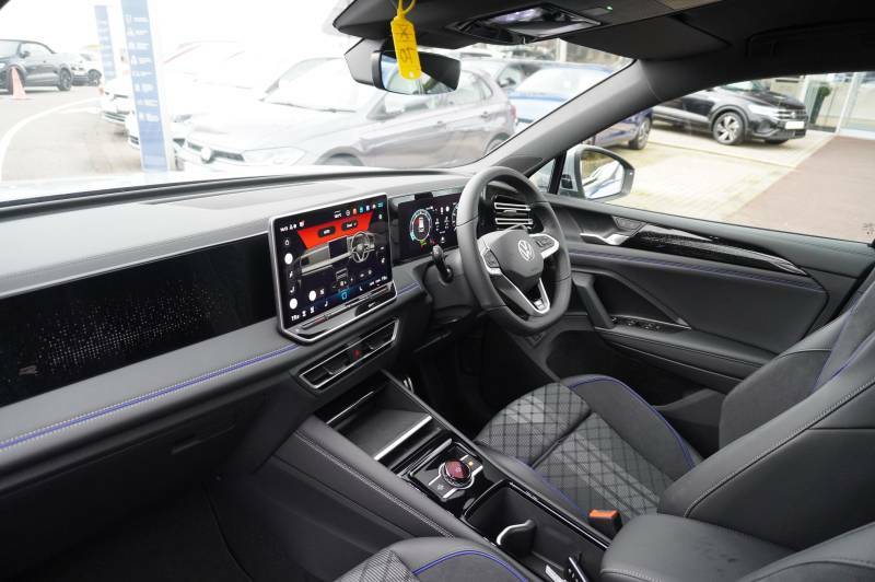 Volkswagen Tiguan Etsi 150 Dsg R-line - 2025 HG75ZWM Silver #2