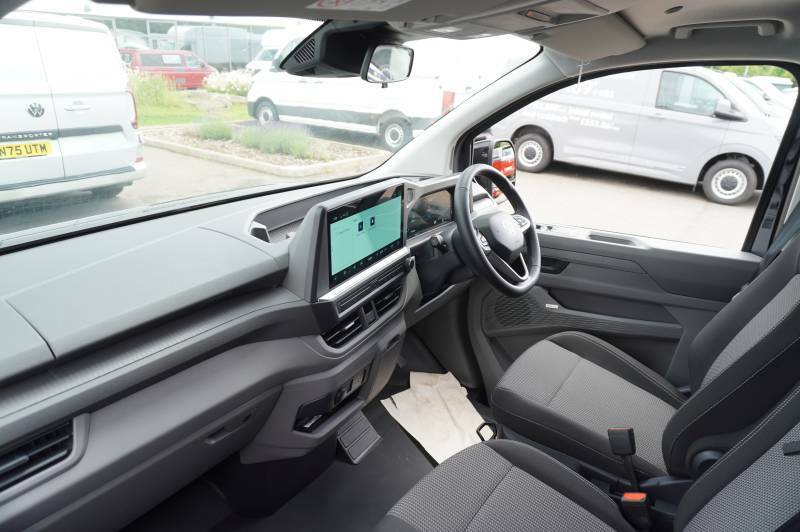 Volkswagen Transporter T32 Tdi 150 Kombi Van Commerce Pro Lwb Black #2