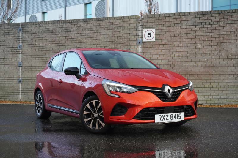 Renault Clio E-tech Full Hybrid 145 Evolution Red