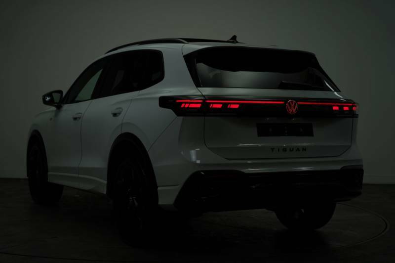 Volkswagen Tiguan Black Edition 2.0 Tsi 4Motion 204 Ps 7-Speed Dsg - White #4