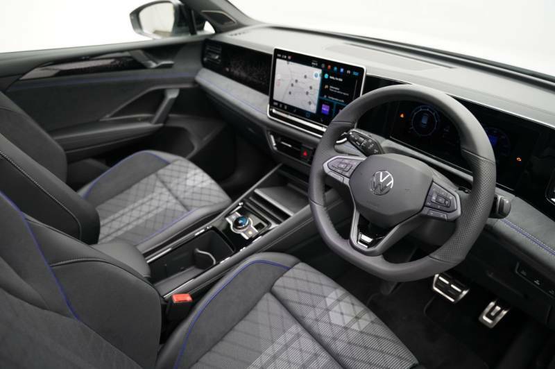 Volkswagen Tiguan Black Edition 2.0 Tsi 4Motion 204 Ps 7-Speed Dsg - White #2