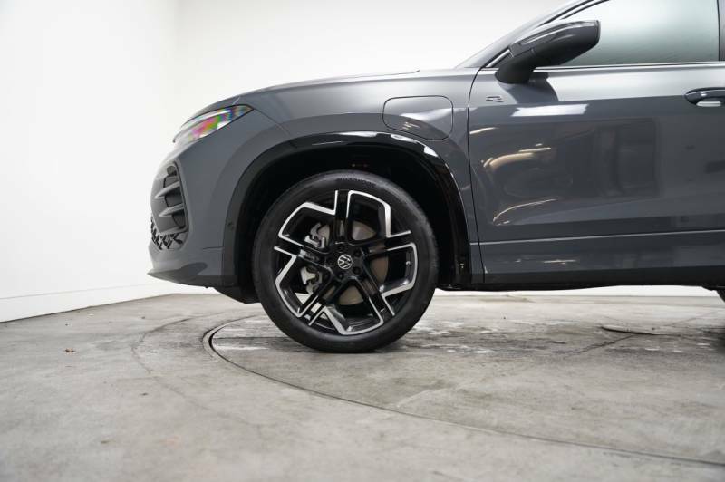 Volkswagen Tayron R-line 1.5 Tsi Ehybrid 204 Ps 6-Speed Dsg Grey #5