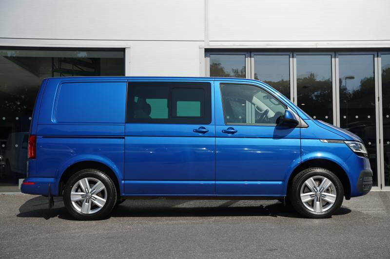 Volkswagen Transporter T32 Bitdi 204 Kombi Van 4Motion Dsg Highline Swb - AV22XRJ Blue #4